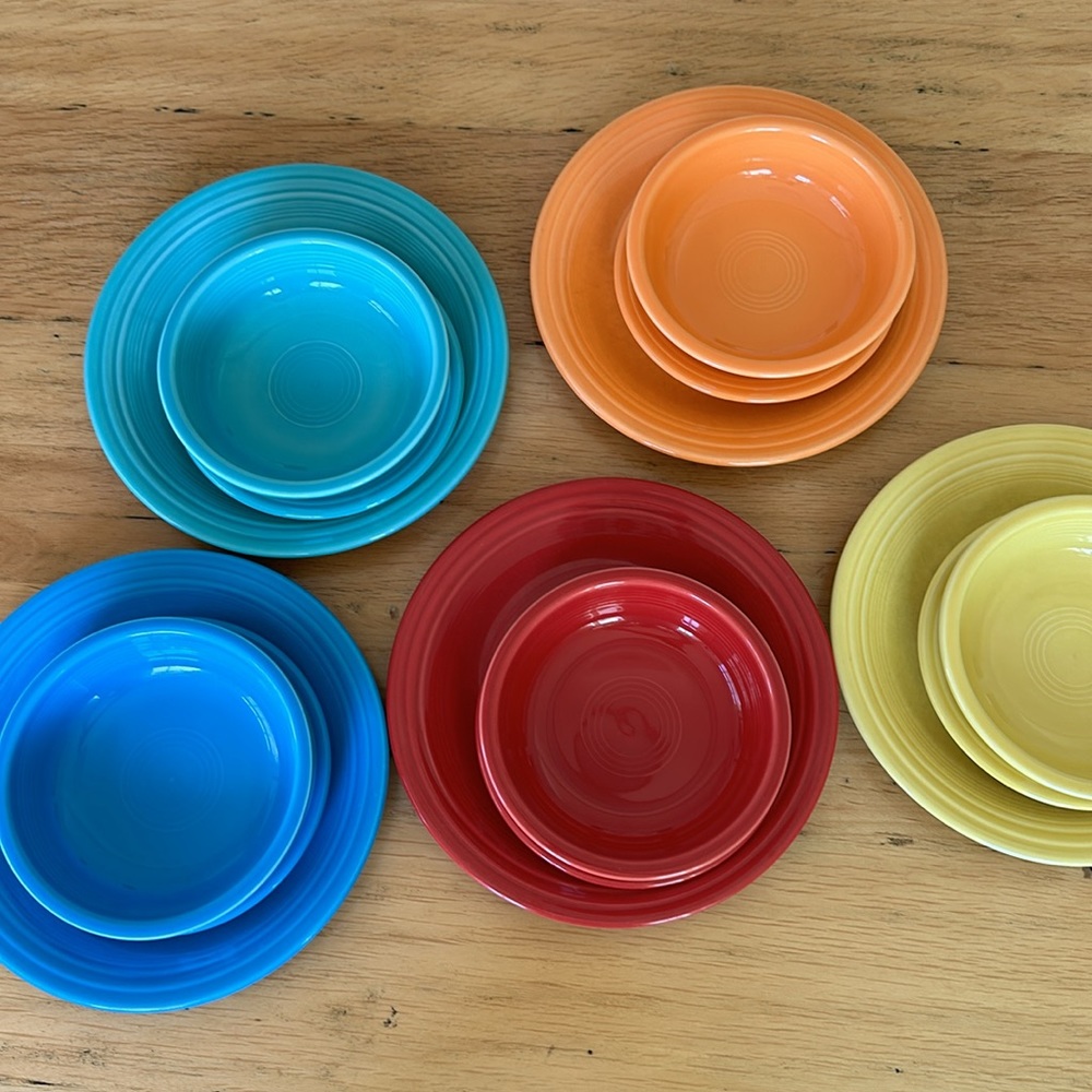 FIESTAWARE dish set. Dinner plate, (Coupe Soup) bowl, and saucer